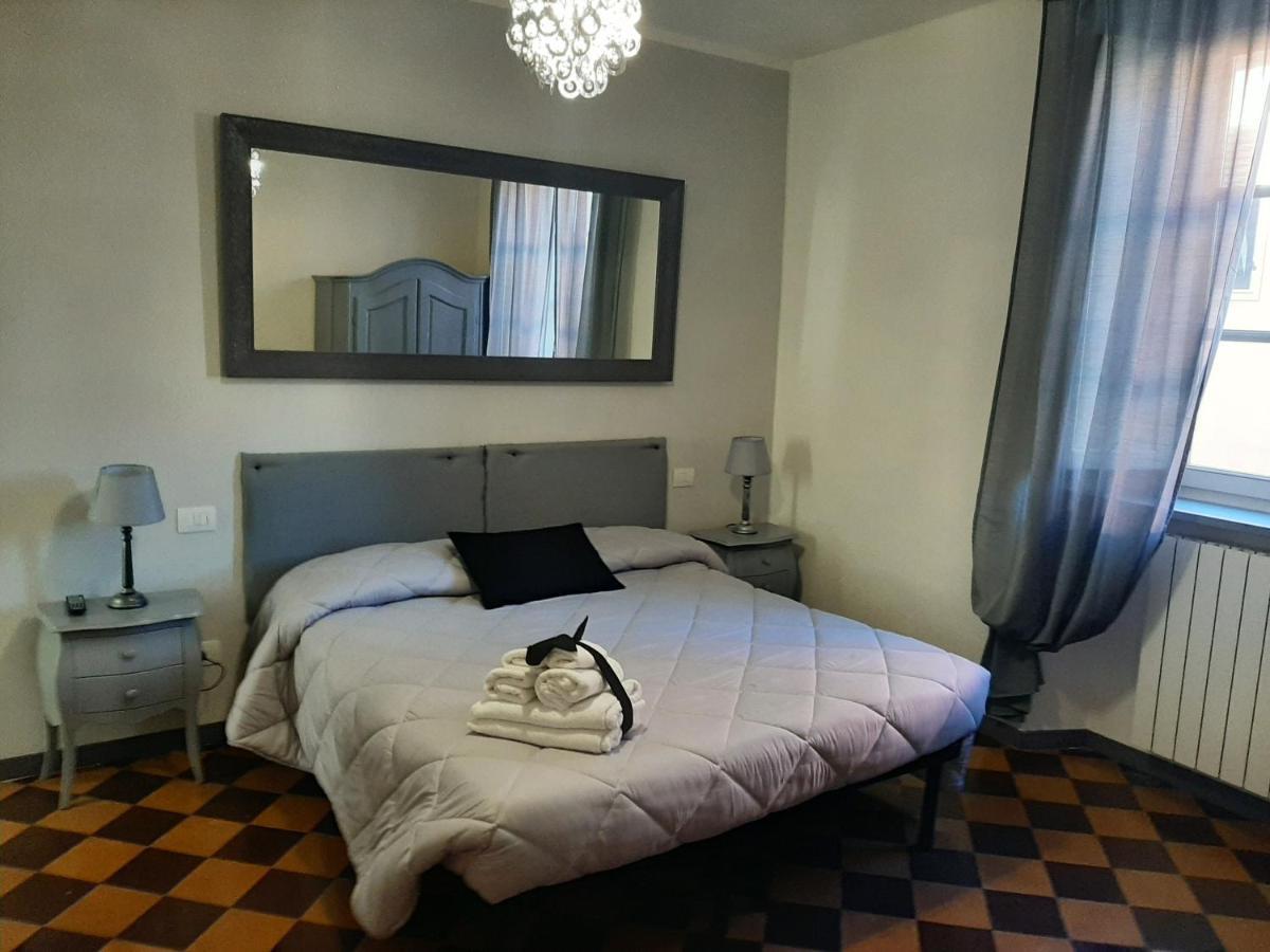 B&B Principe Calaf 3 Lucca Bagian luar foto