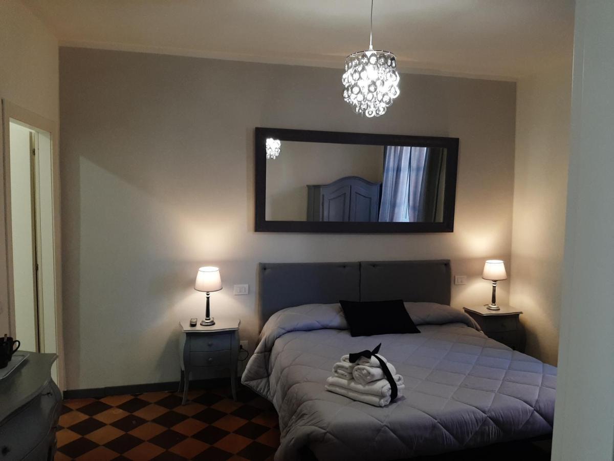 B&B Principe Calaf 3 Lucca Bagian luar foto