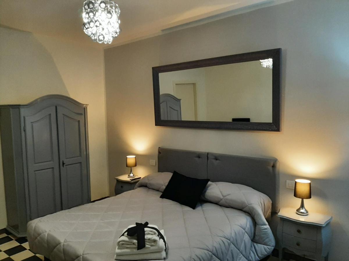 B&B Principe Calaf 3 Lucca Bagian luar foto