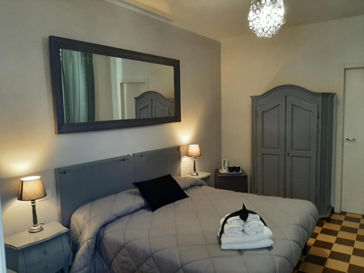 B&B Principe Calaf 3 Lucca Bagian luar foto