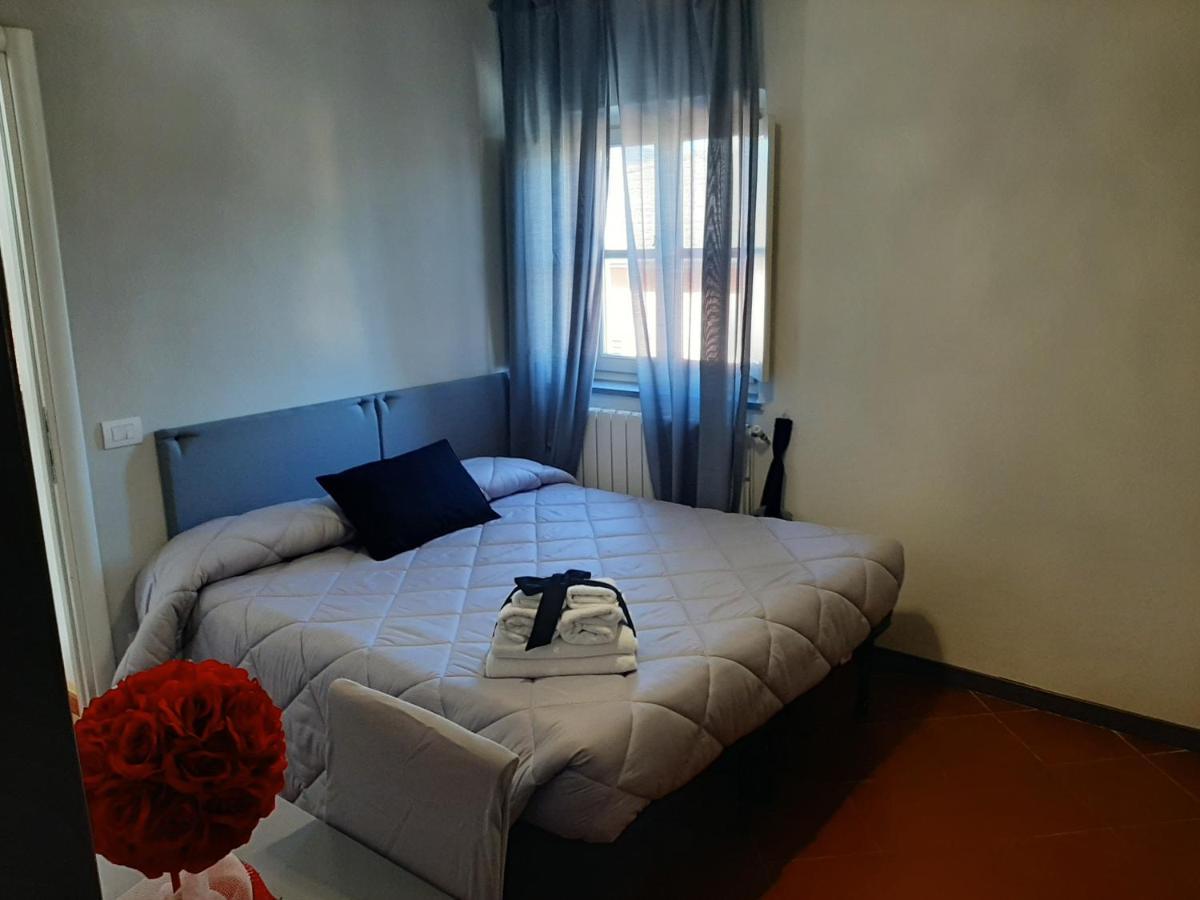B&B Principe Calaf 3 Lucca Bagian luar foto