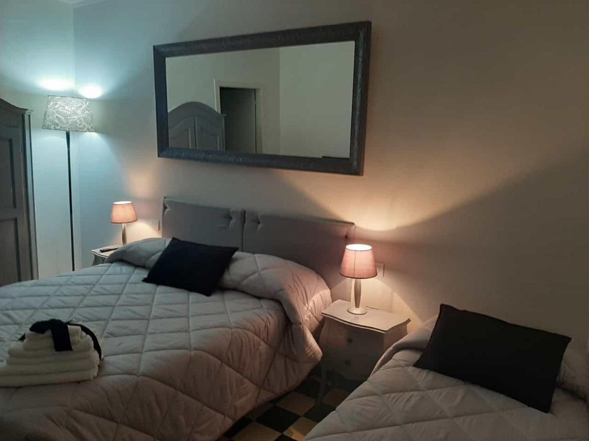 B&B Principe Calaf 3 Lucca Bagian luar foto