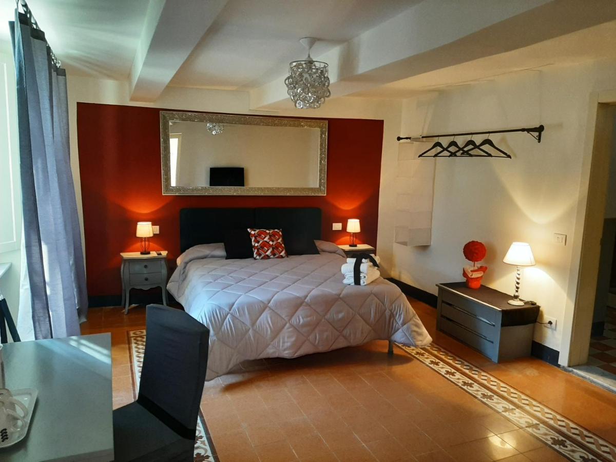 B&B Principe Calaf 3 Lucca Bagian luar foto