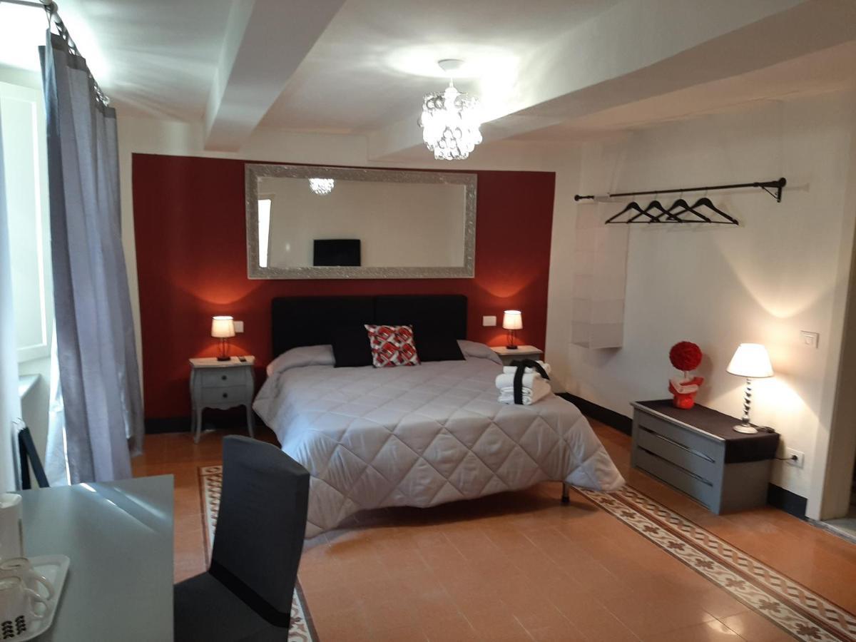 B&B Principe Calaf 3 Lucca Bagian luar foto