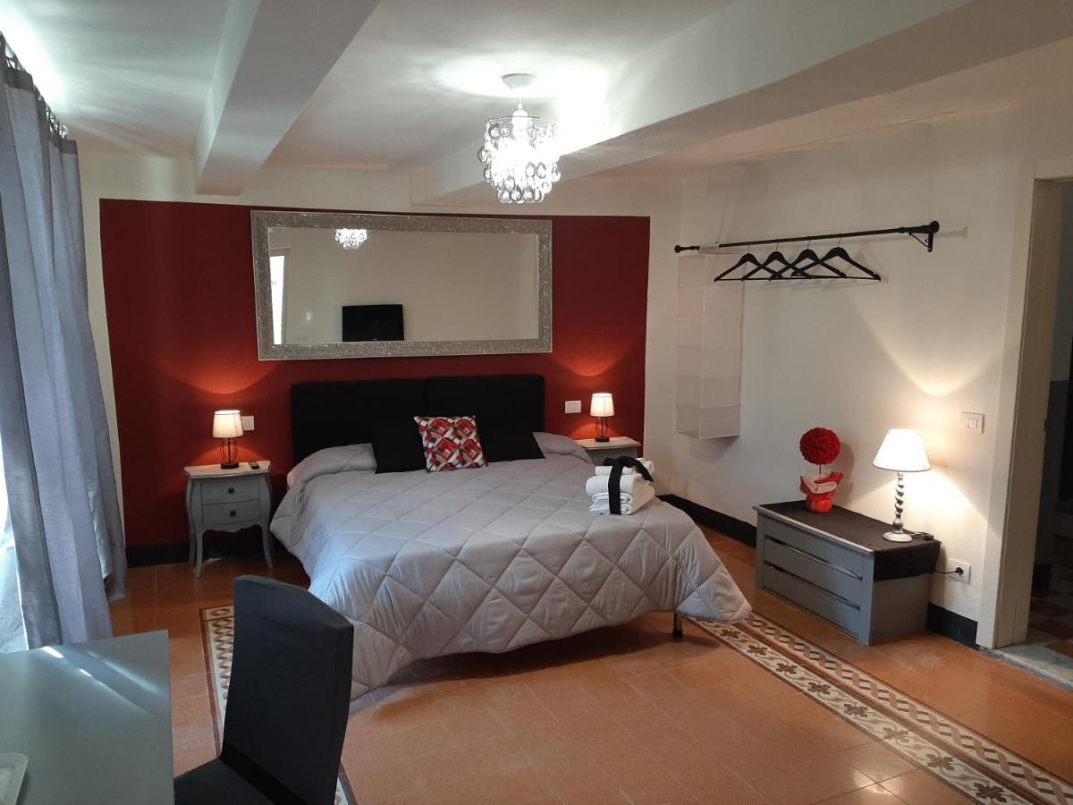 B&B Principe Calaf 3 Lucca Bagian luar foto