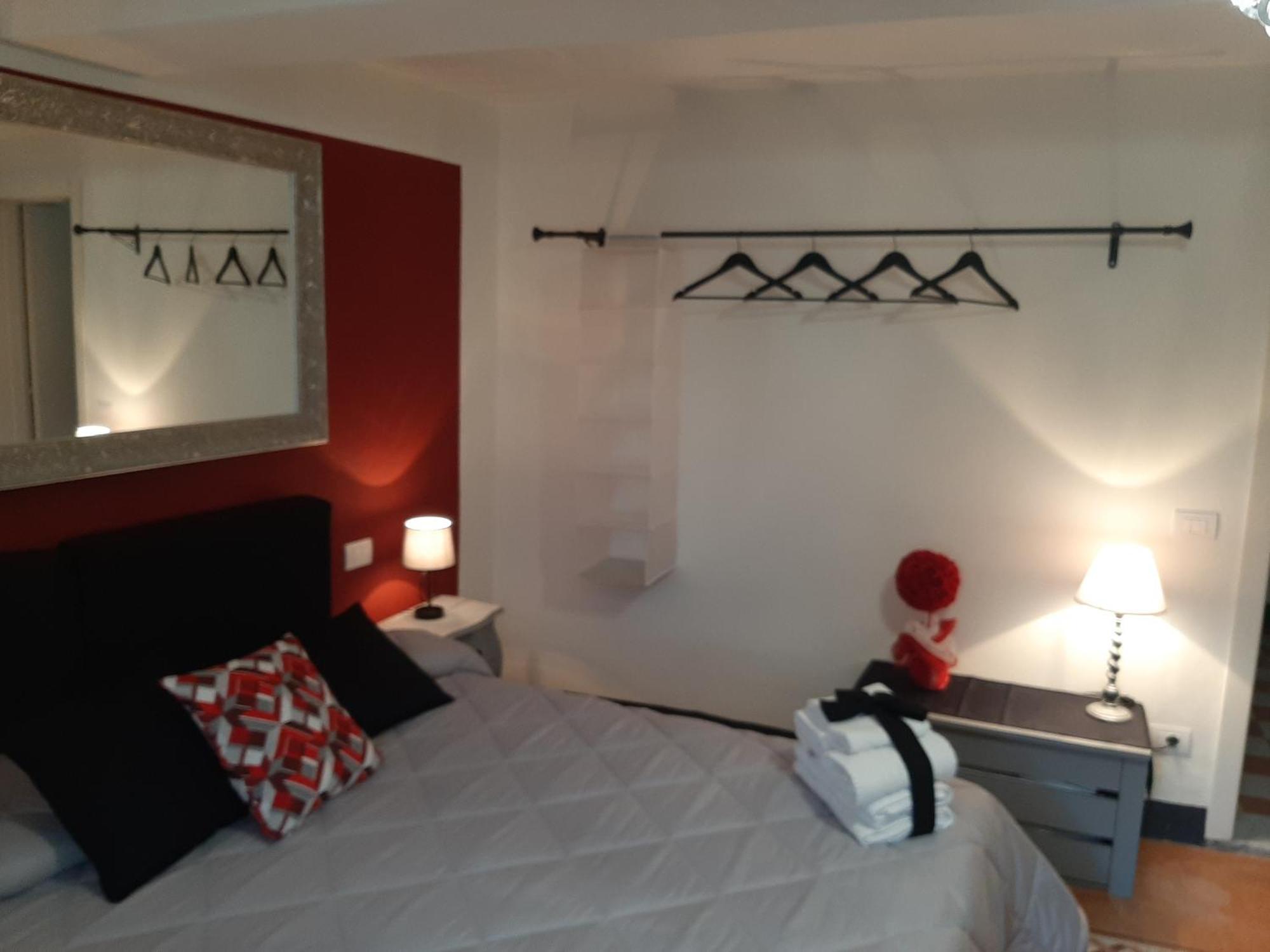 B&B Principe Calaf 3 Lucca Bagian luar foto