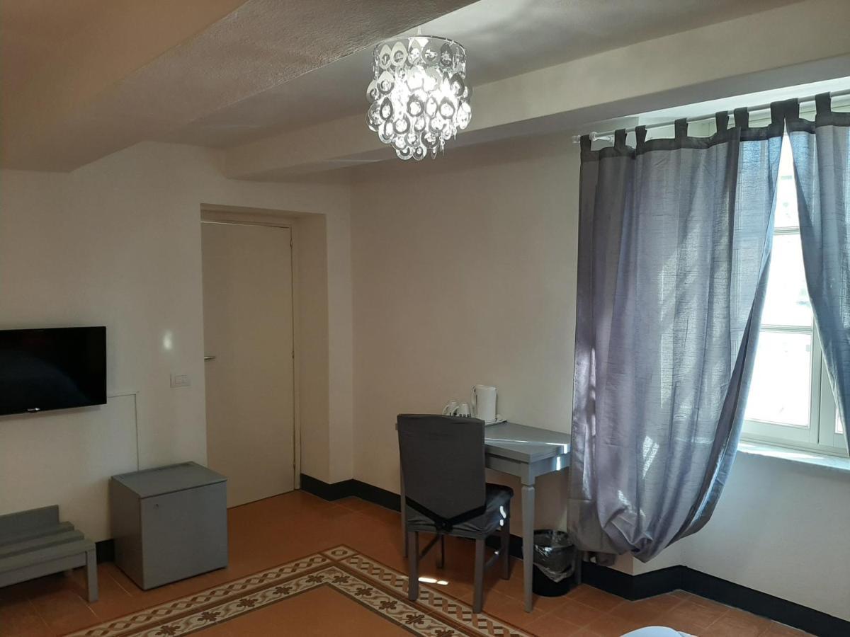 B&B Principe Calaf 3 Lucca Bagian luar foto