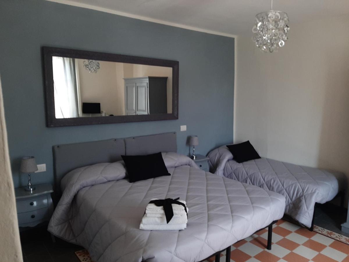 B&B Principe Calaf 3 Lucca Bagian luar foto