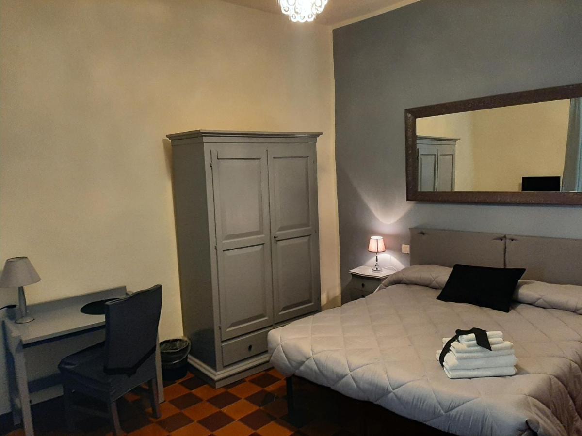 B&B Principe Calaf 3 Lucca Bagian luar foto